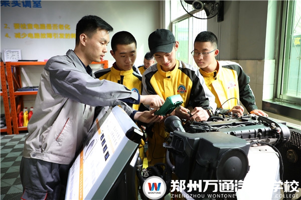 2022年高校畢業(yè)生預(yù)計(jì)1076萬人，換一條出路贏在未來